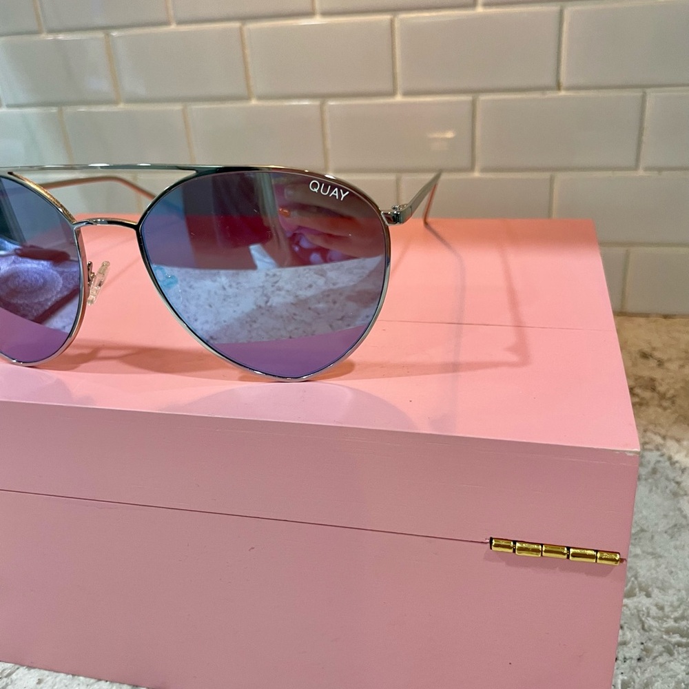 Quay Australia x Jasmine Sanders Indio Women’s Aviator Sunglasses - Picture 3 of 4